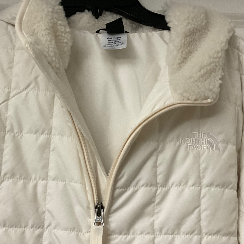 North face insulated Women's Quilted parka size large - Picture 4 of 9
